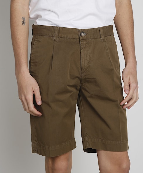 SCOTTIE-D301 | Classic Pleated Chino Shorts